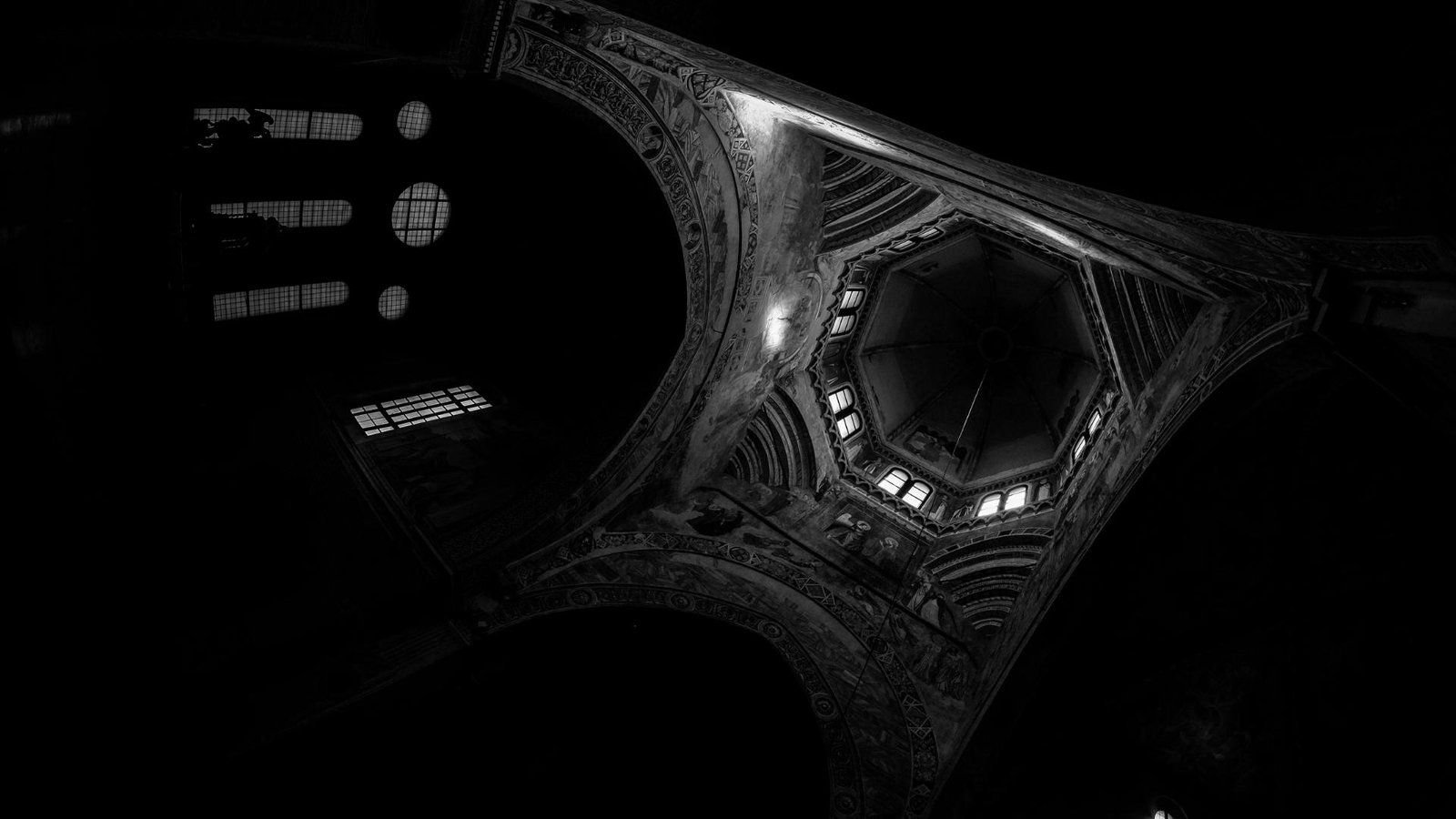 Black and White Architecture