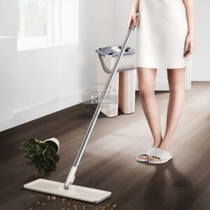 In and Out 360 Degree Swivel Microfiber Mop