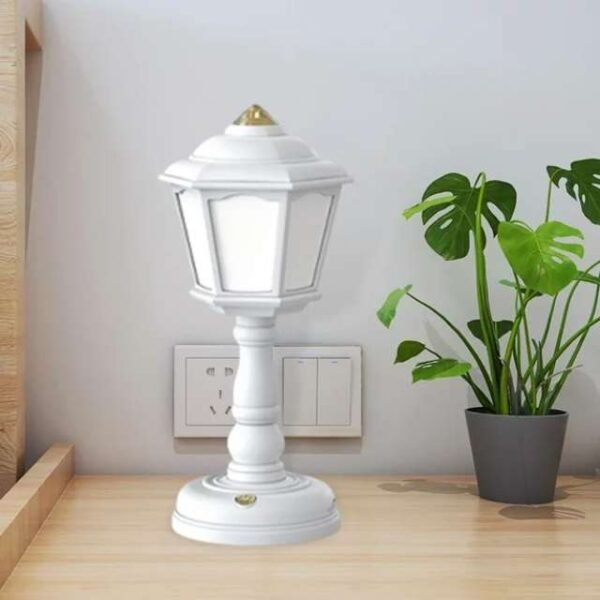 European Style Retro Nightstand Lamp in White