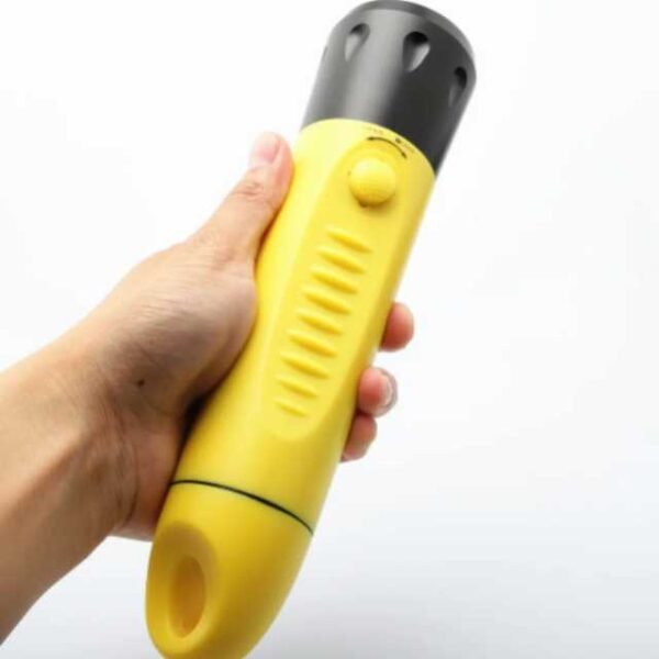 Yupard diving flashlight with ergonomic grip, battery lock system, and 5400mAh lithium-ion battery.