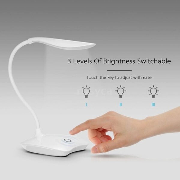 Rechargeable desk lamp with 3 brightness levels.